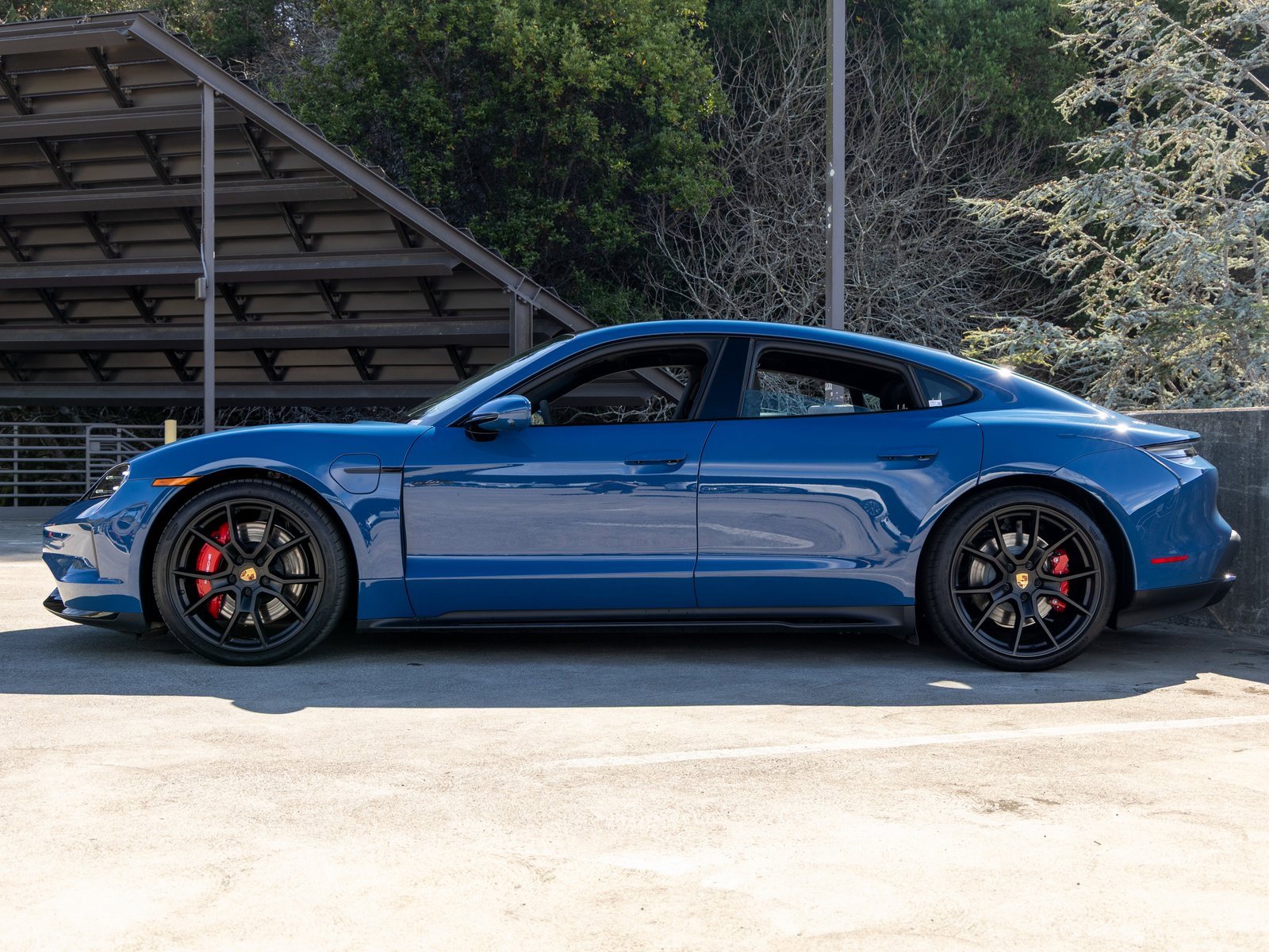 New 2025 Porsche Taycan GTS image 2