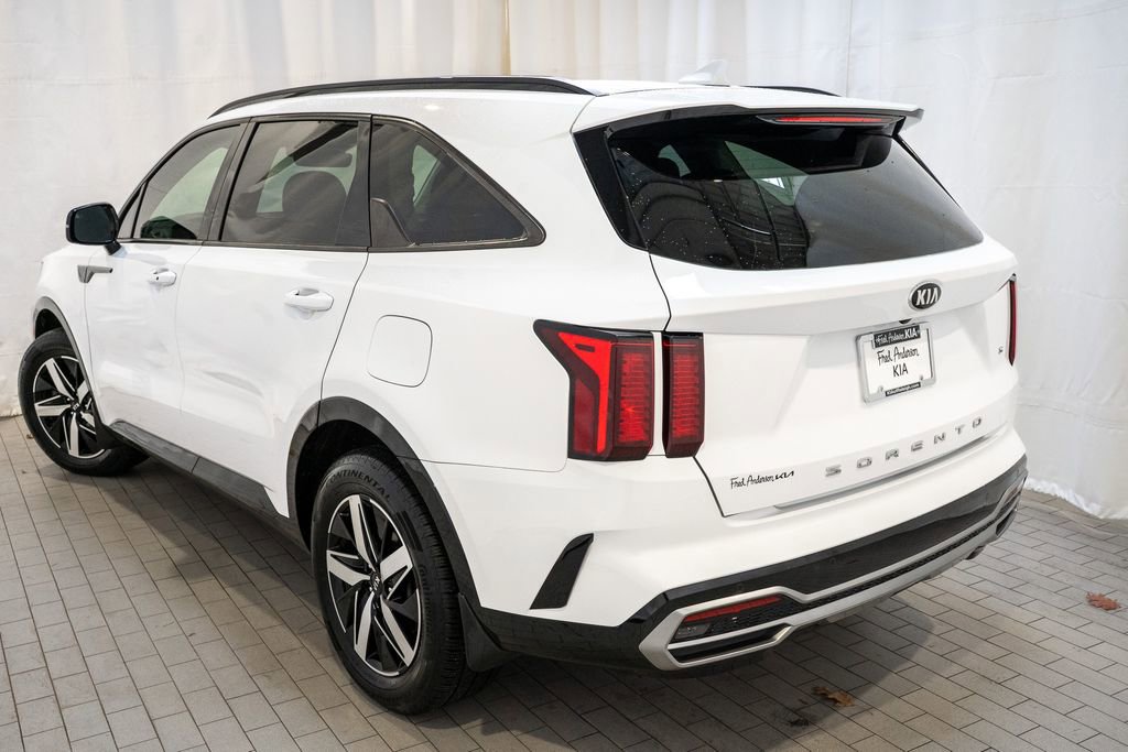 Certified 2021 Kia Sorento S image 4