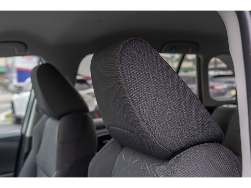 Used 2021 Toyota RAV4 XLE image 17