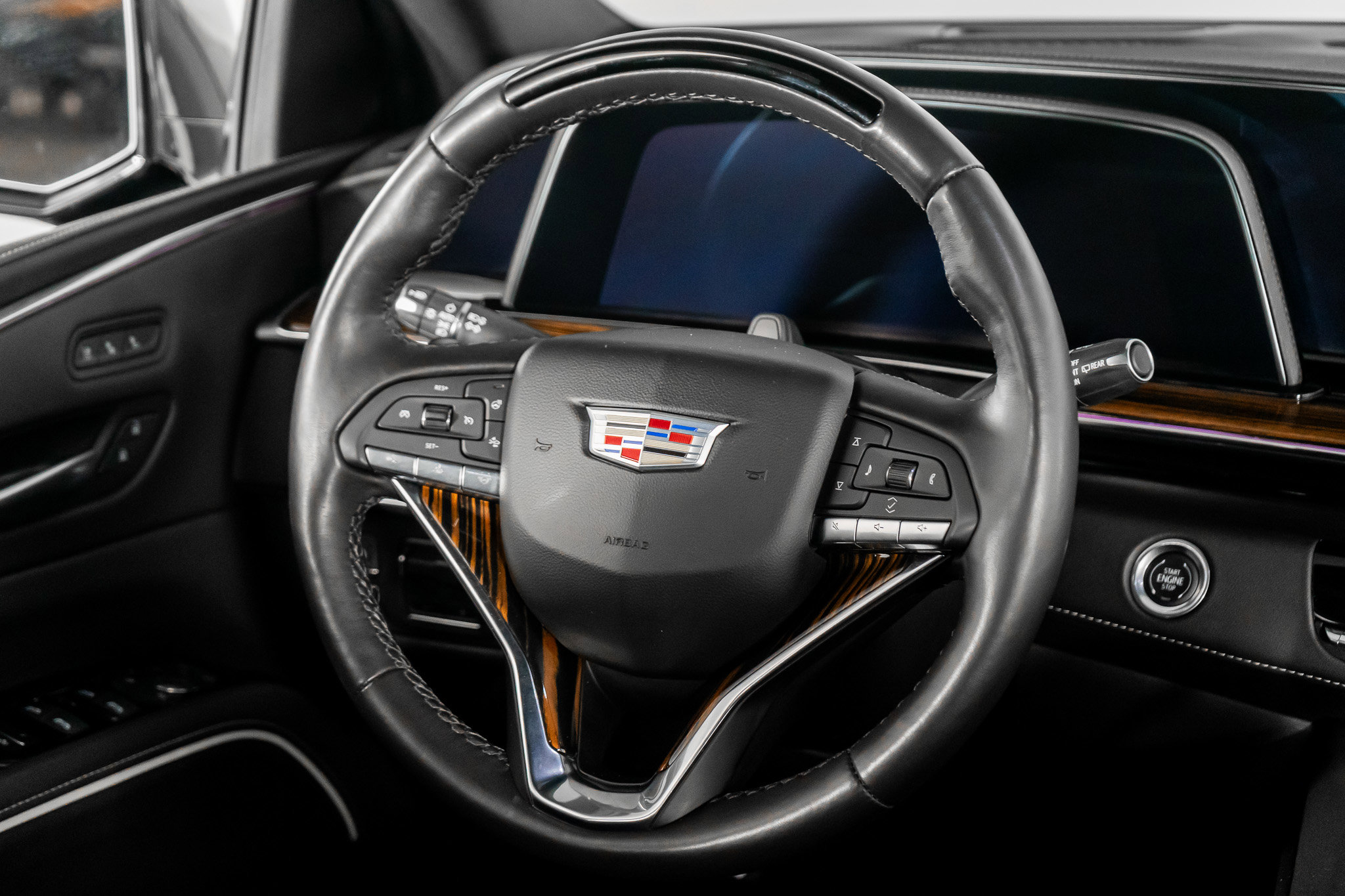 Used 2024 Cadillac Escalade ESV Premium Luxury image 52