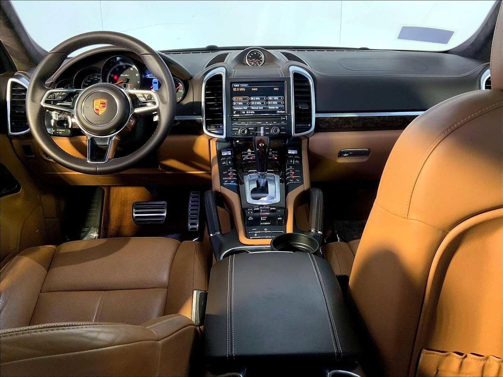 Used 2015 Porsche Cayenne Turbo AWD/4WD image 14