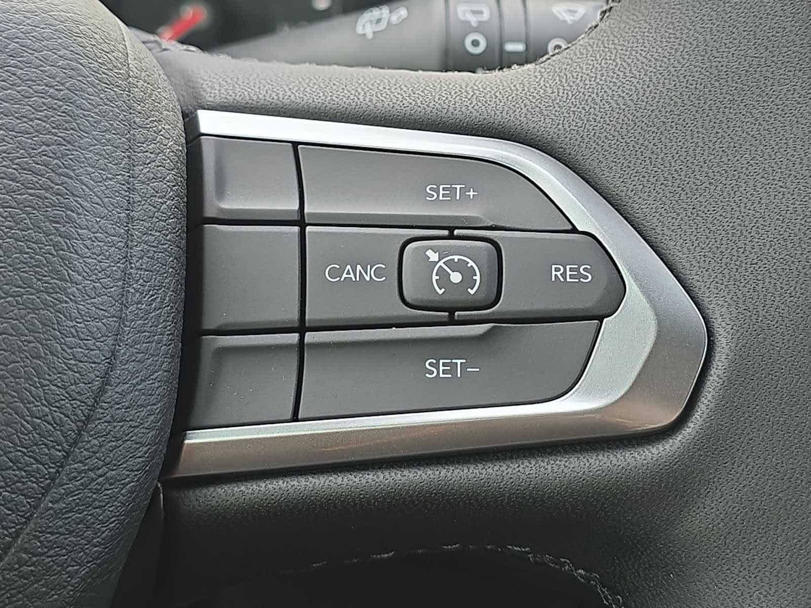 New 2026 Jeep Compass Latitude AWD/4WD image 10