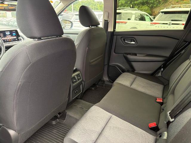 Certified 2025 Nissan Rogue SV AWD/4WD image 14