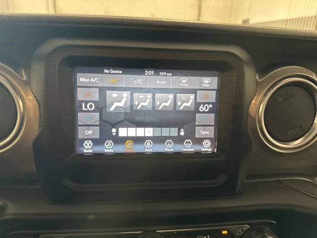 Used 2019 Jeep Wrangler Unlimited Sahara image 21