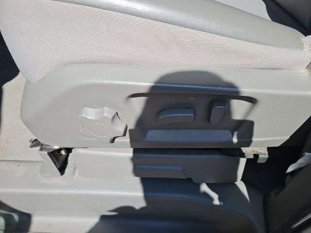 Used 2016 Nissan NV 3500 SV w/ SV Technology Package image 16