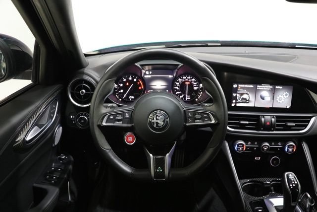 Used 2023 Alfa Romeo Giulia Quadrifoglio RWD image 12