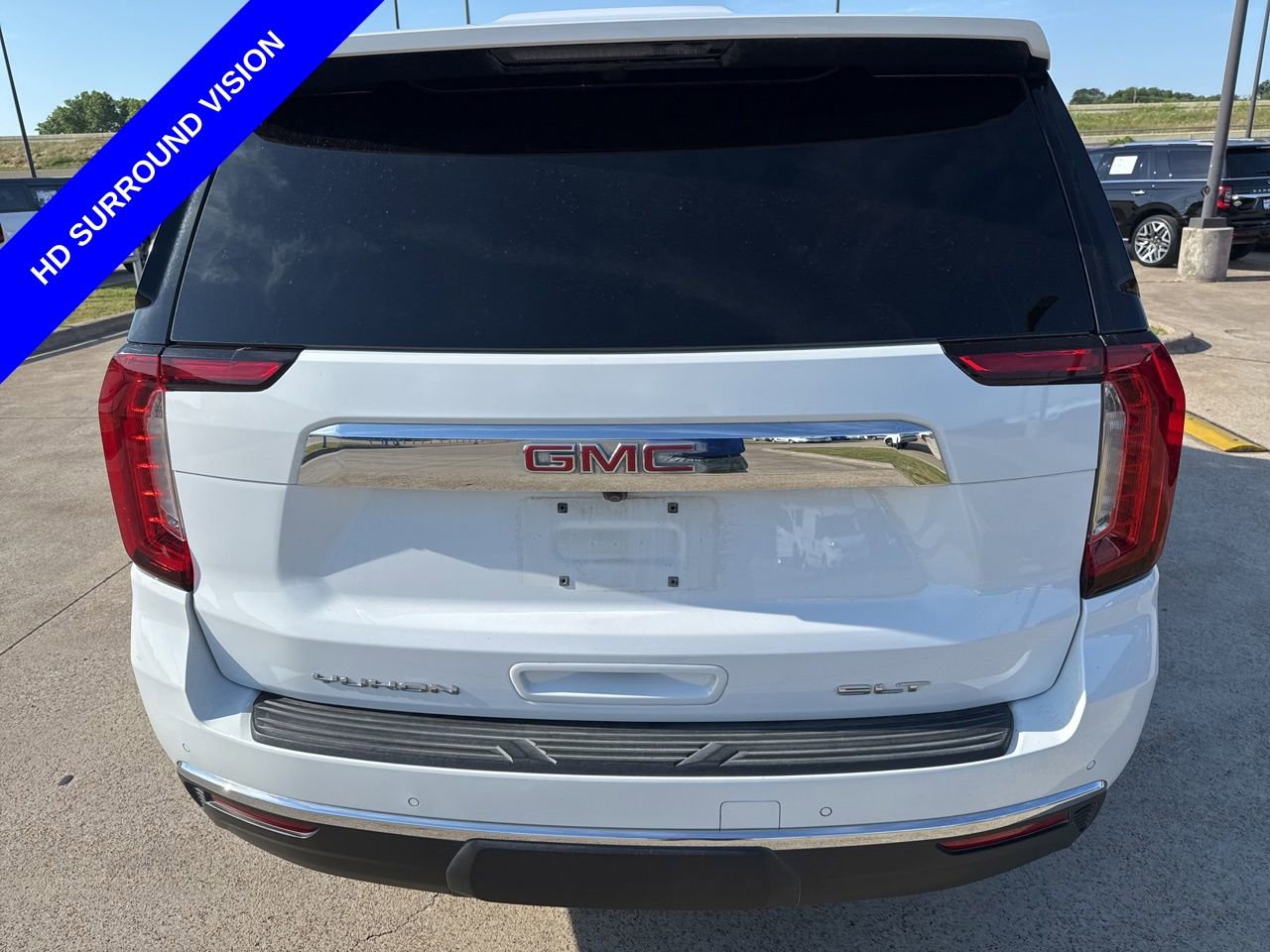 Used 2024 GMC Yukon XL SLT w/ SLT Luxury Package RWD image 9