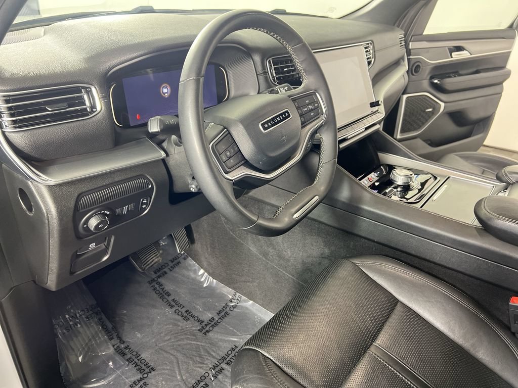 Used 2023 Jeep Wagoneer Series II AWD/4WD image 11