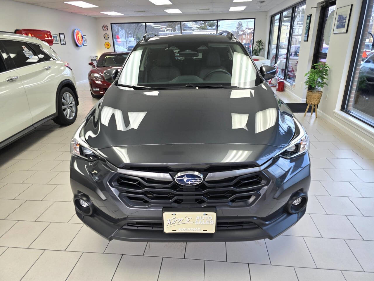Used 2024 Subaru Crosstrek 2.0i Premium AWD/4WD image 2