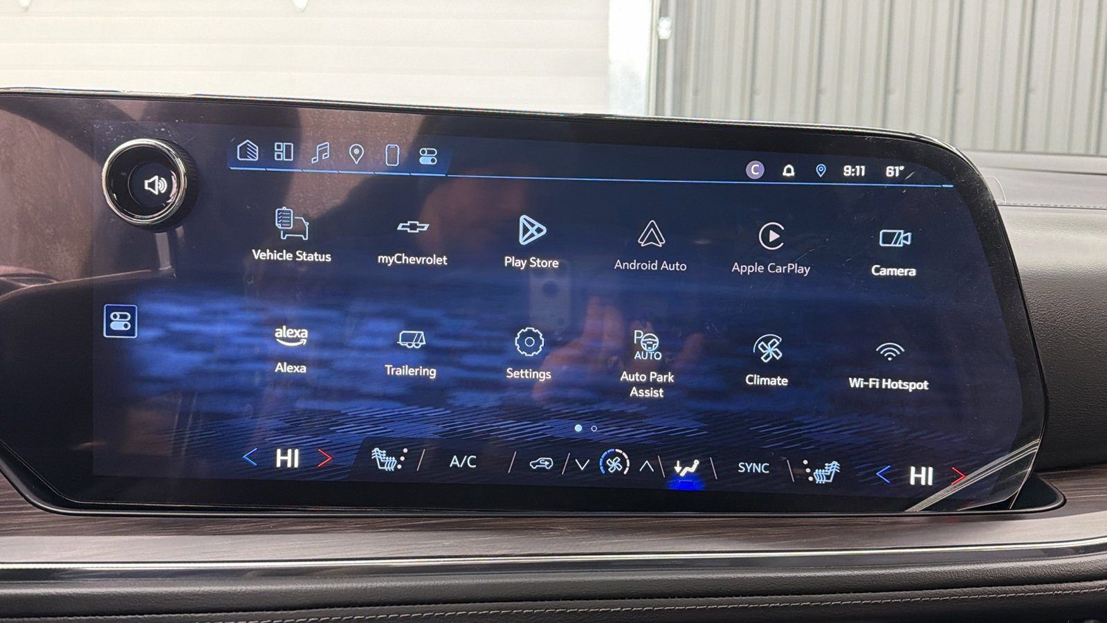 Used 2025 Chevrolet Tahoe Z71 w/ Comfort Package image 29