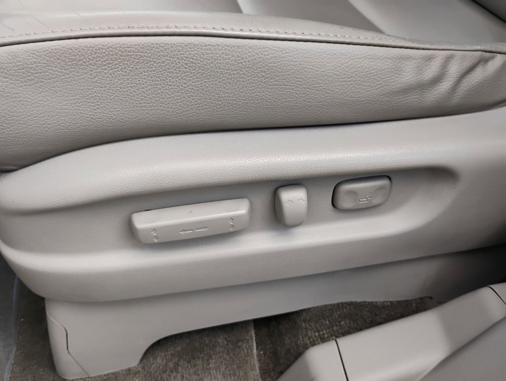 Used 2012 Honda Odyssey EX-L image 25