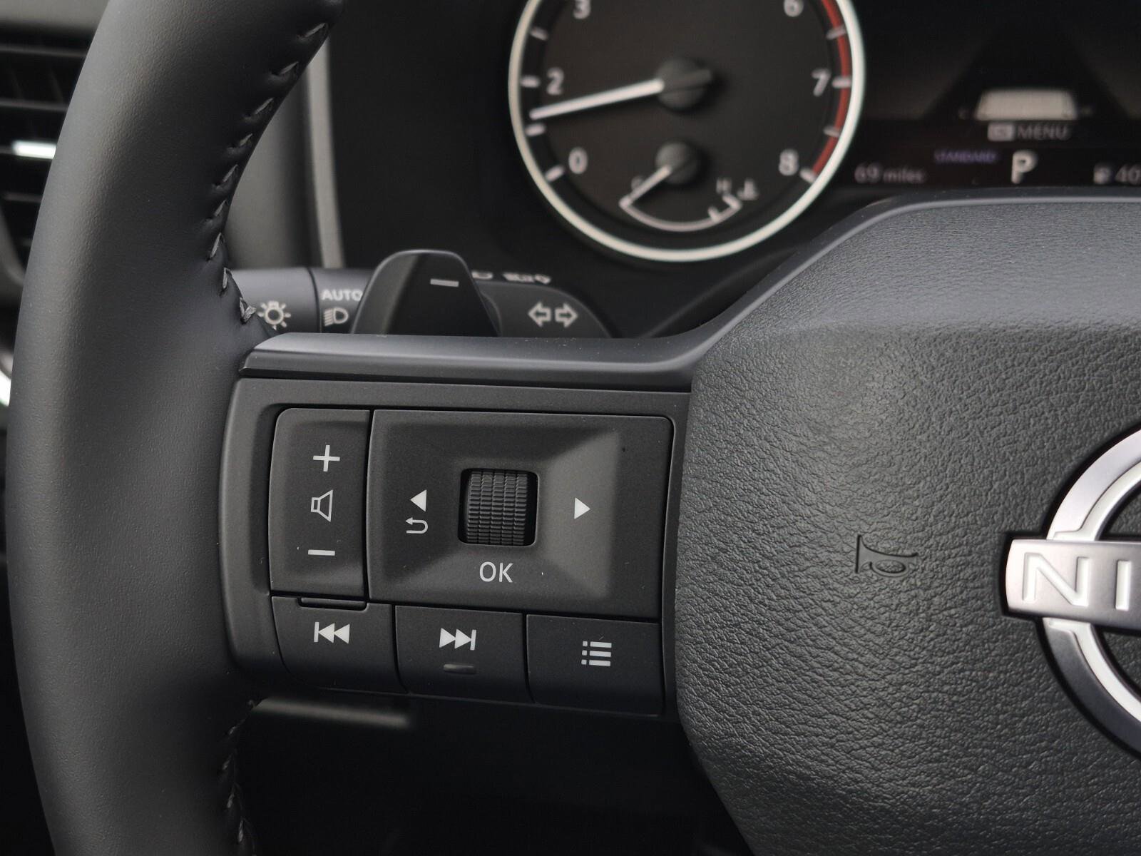 Used 2026 Nissan Rogue SV w/ SV Premium Package image 14