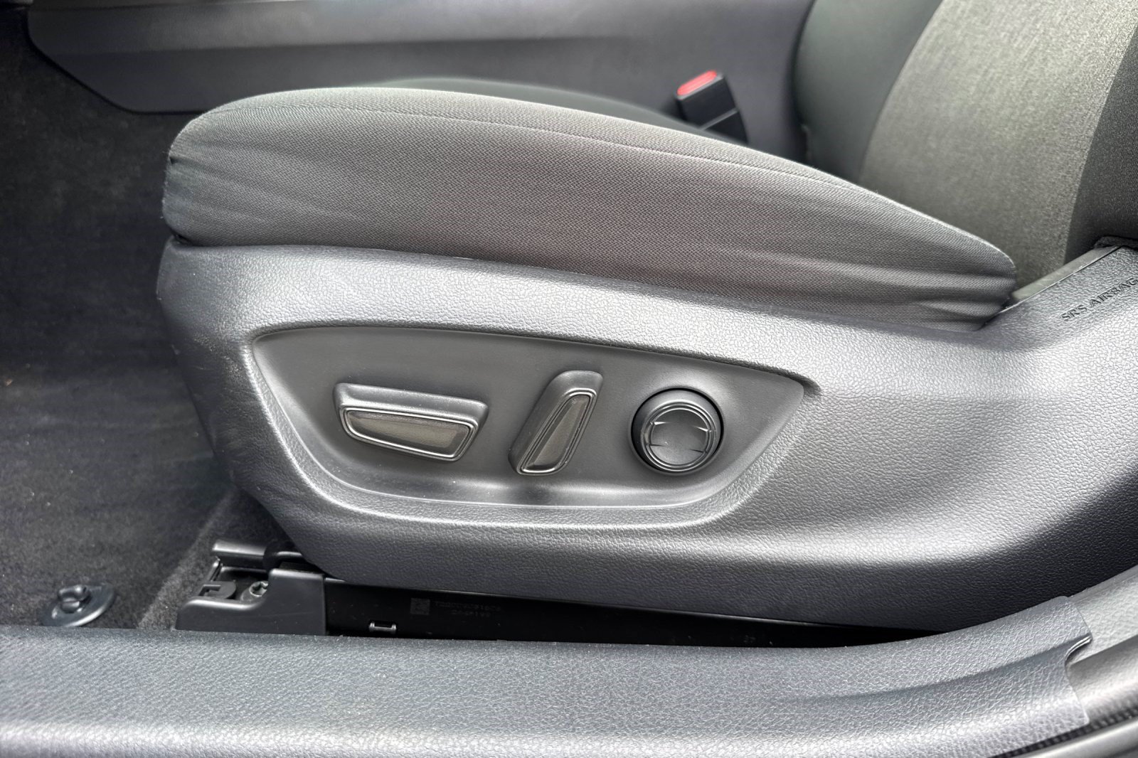 Used 2022 Toyota Camry LE FWD image 15