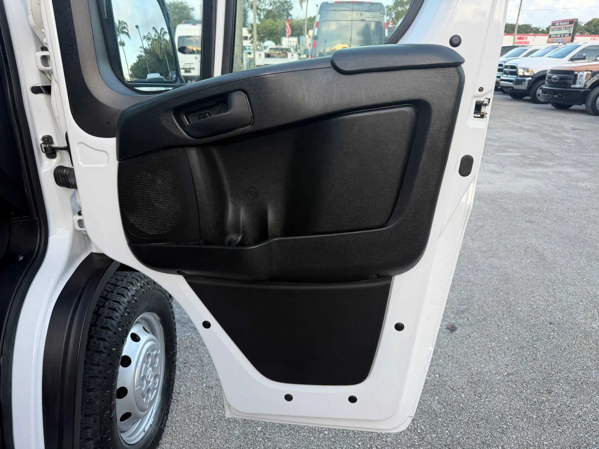Used 2023 RAM ProMaster 2500 159 High Roof FWD image 16
