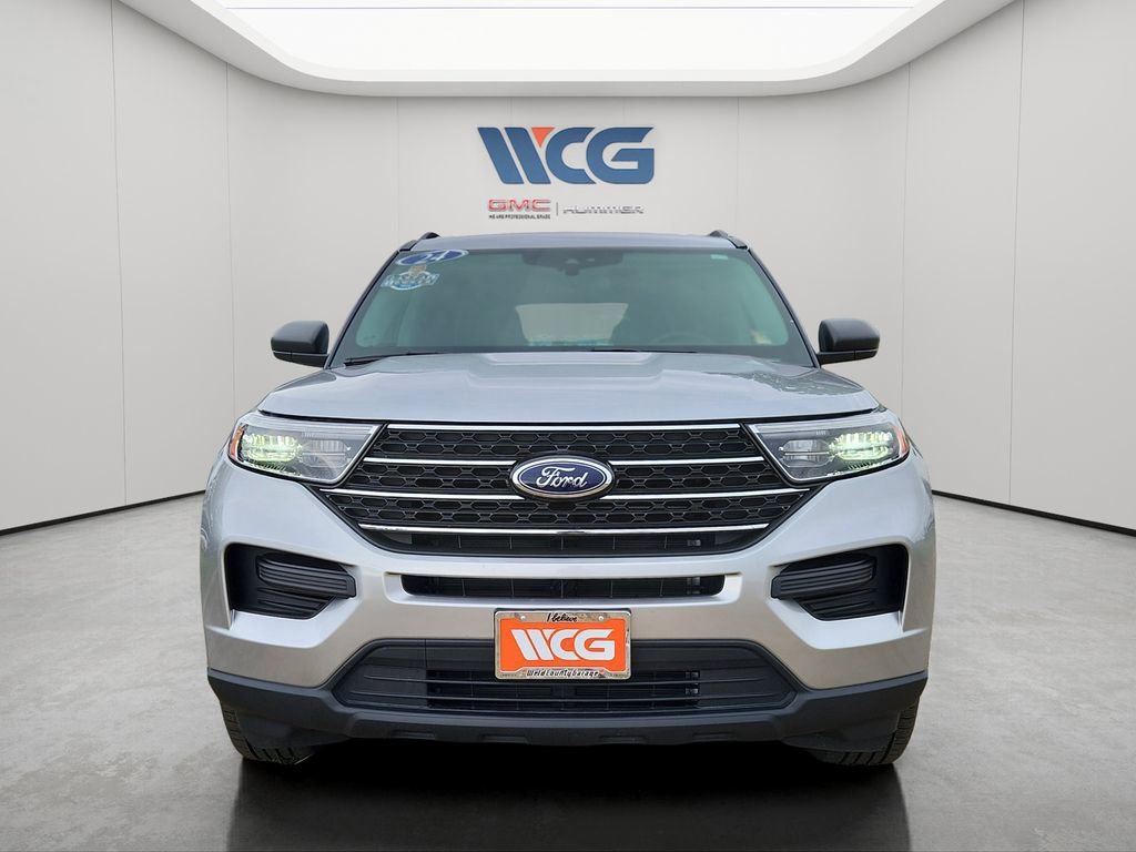 Used 2024 Ford Explorer XLT AWD/4WD image 6