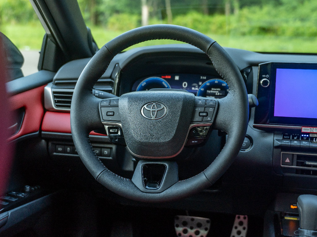 New 2026 Toyota Camry XSE FWD image 21