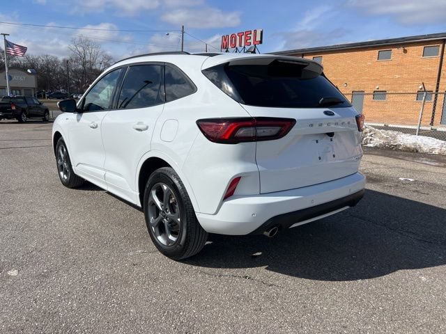Certified 2023 Ford Escape ST-Line Select w/ Tech Pack #2 image 6