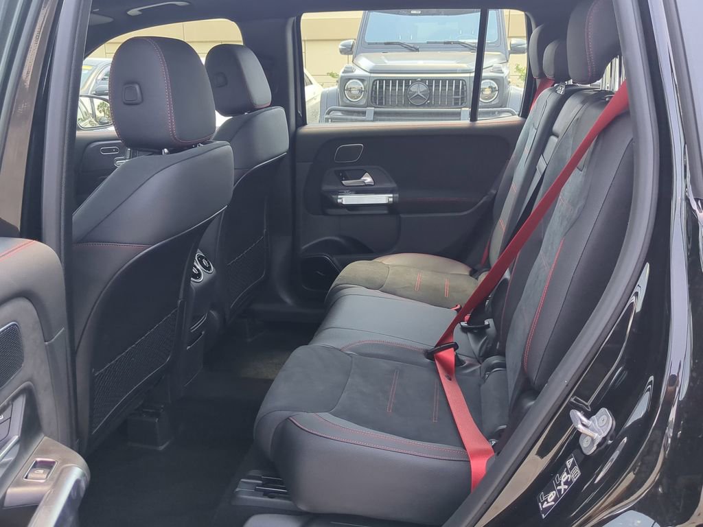 New 2024 Mercedes-Benz GLB 35 AMG 4MATIC image 11