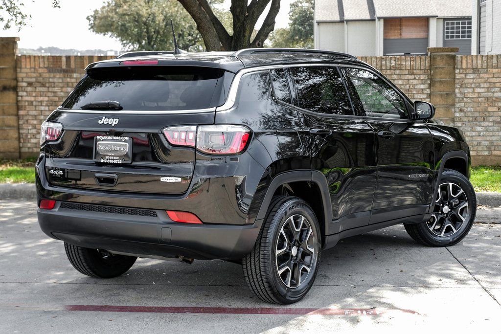 Used 2022 Jeep Compass Latitude image 15