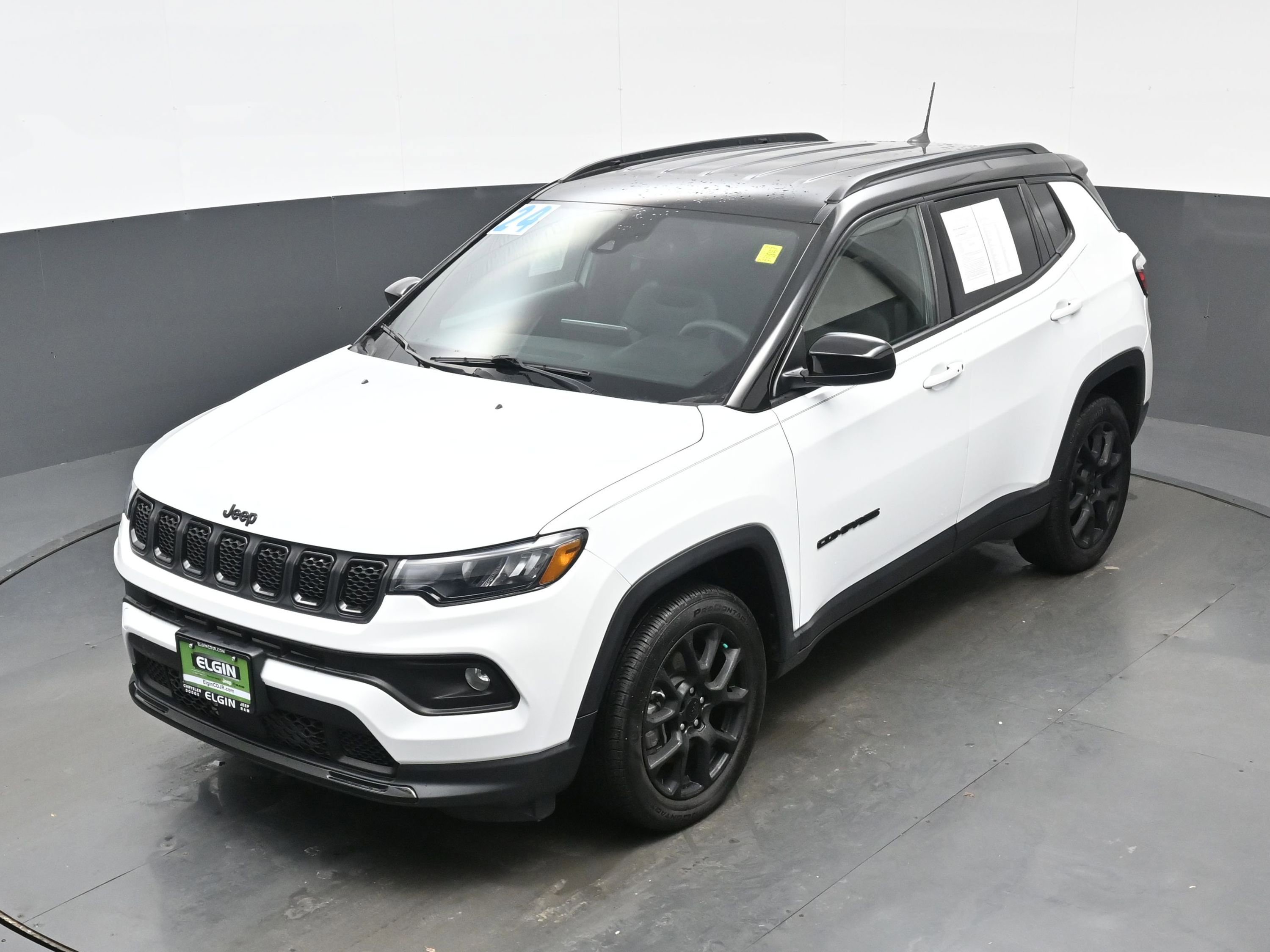 Used 2024 Jeep Compass Latitude w/ Convenience Group image 33