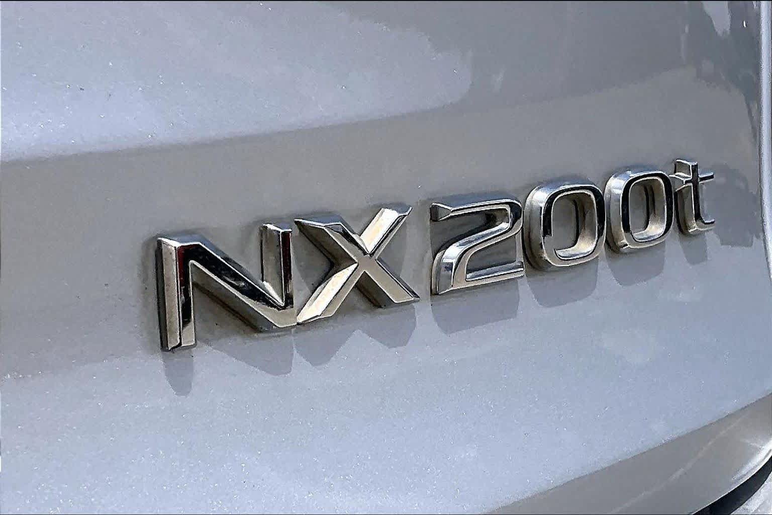 Used 2015 Lexus NX 200t FWD w/ Luxury Package image 28