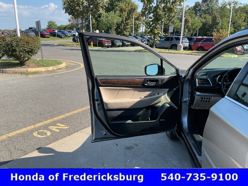 Used 2018 Subaru Outback 3.6R Limited AWD/4WD image 15
