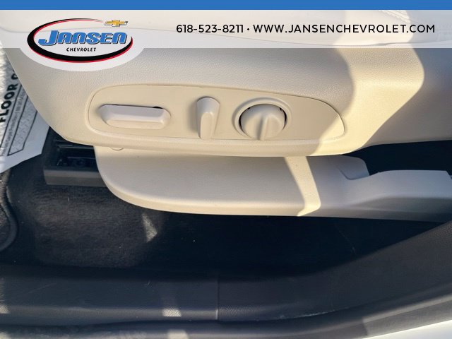 Used 2024 Buick Enclave Essence w/ Experience Buick Package FWD image 18