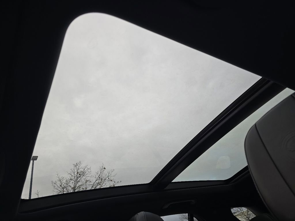 New 2025 Mercedes-Benz GLE 53 AMG 4MATIC image 3