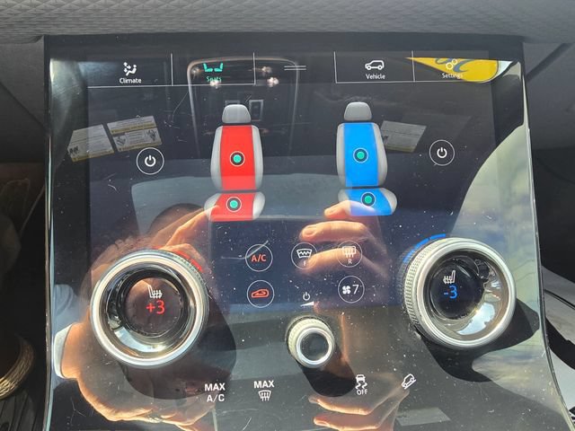 Used 2020 Land Rover Range Rover Velar R-Dynamic S AWD/4WD image 22