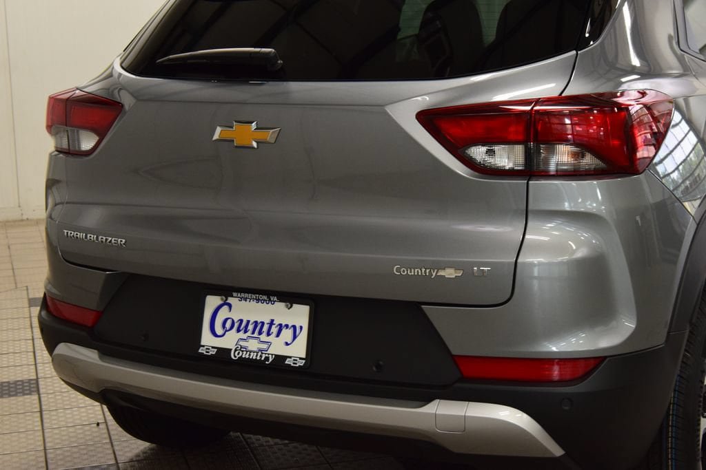 New 2026 Chevrolet TrailBlazer LT w/ Convenience Package FWD image 19
