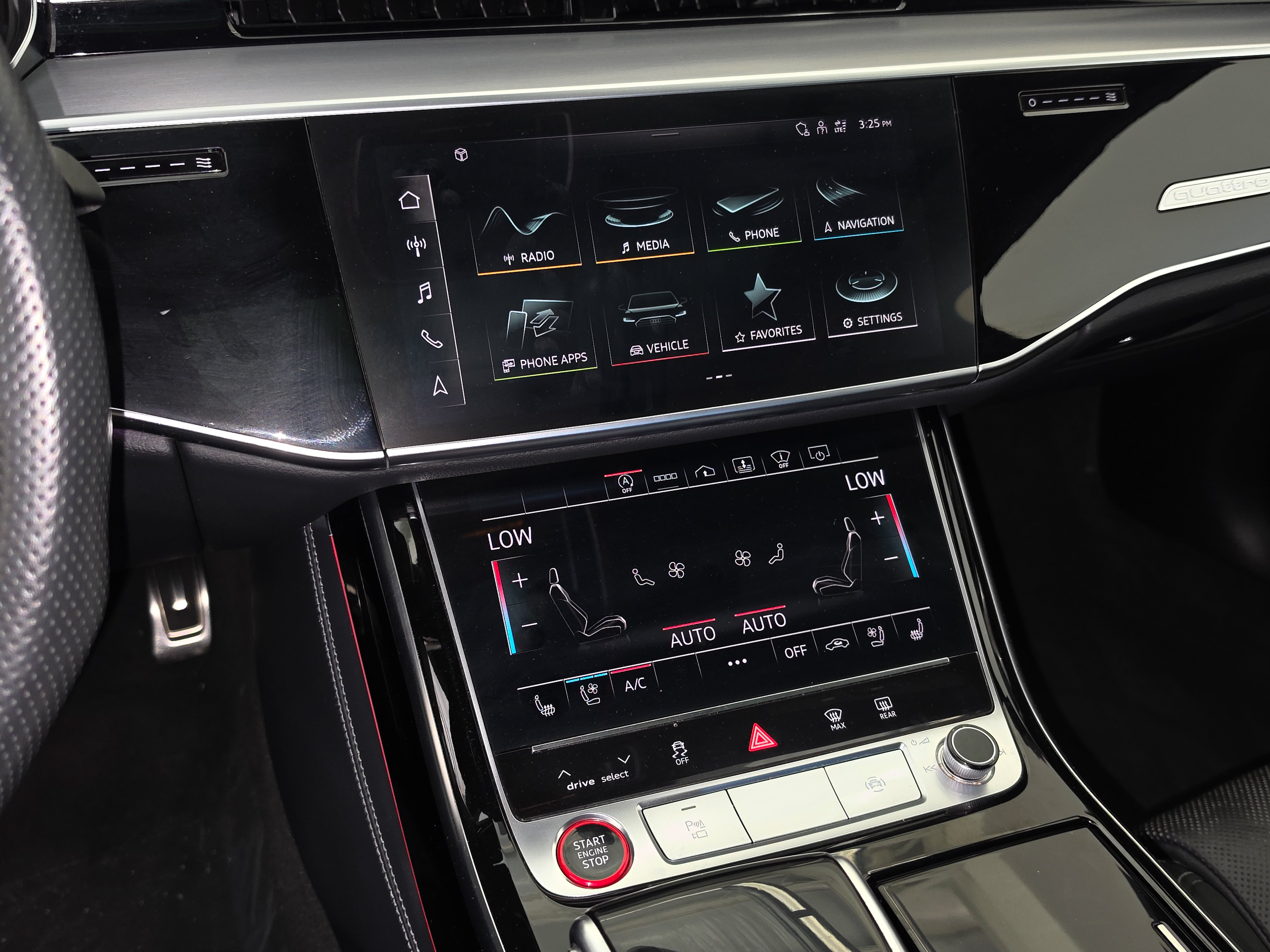 Used 2022 Audi S8 w/ S8 Comfort Plus Package AWD/4WD image 30