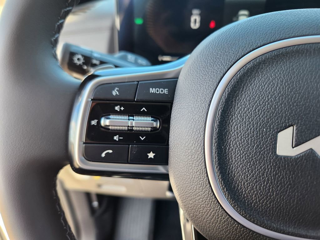 New 2026 Kia Carnival LXS image 16