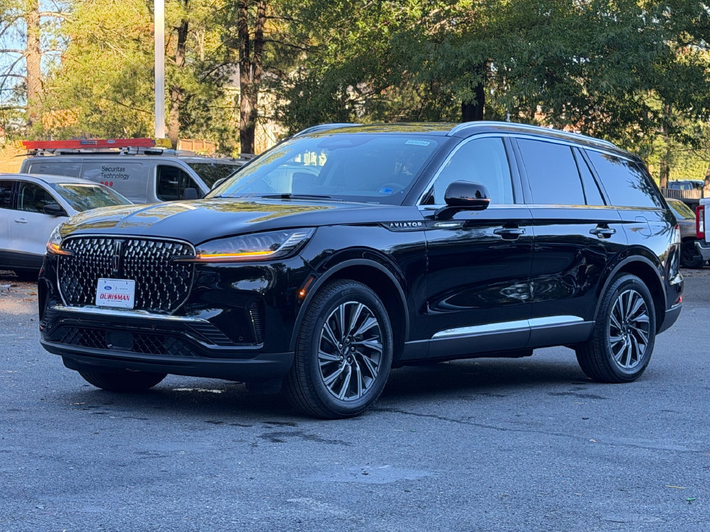 New 2026 Lincoln Aviator AWD image 3