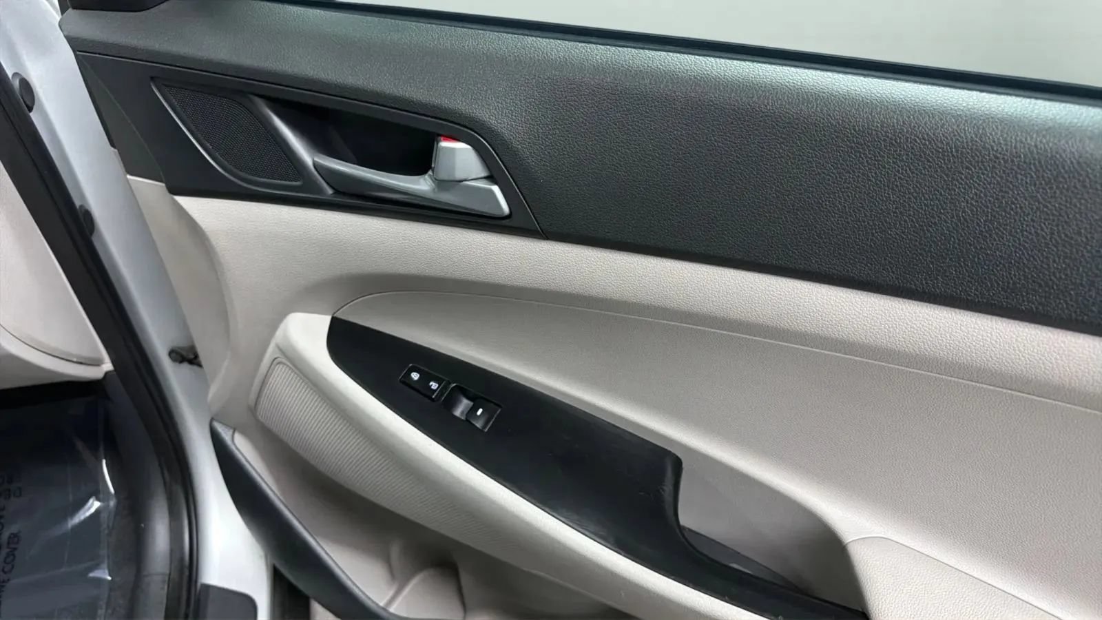 Used 2016 Hyundai Tucson SE w/ Option Group 02 FWD image 17
