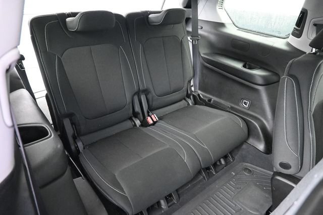Used 2023 Jeep Grand Cherokee L Laredo AWD/4WD image 8