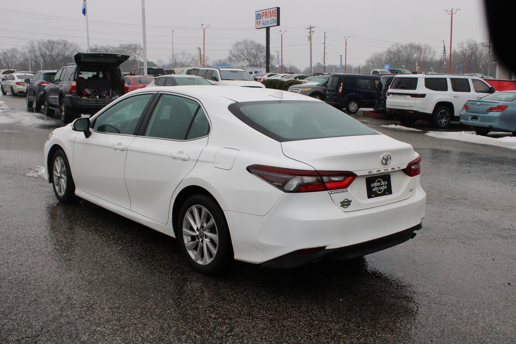 Used 2021 Toyota Camry LE image 7