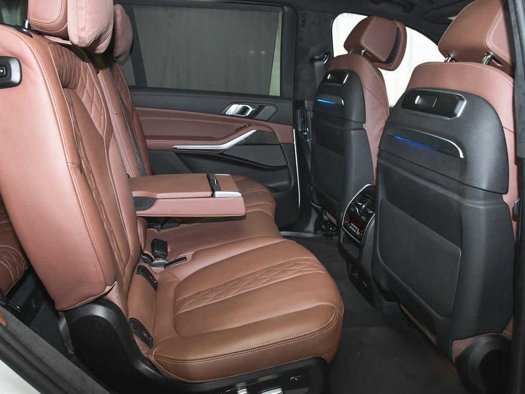 Used 2026 BMW X7 M60i image 53