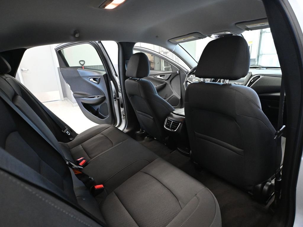 Used 2018 Chevrolet Malibu LT w/ LPO, Convenience Package 2 image 42