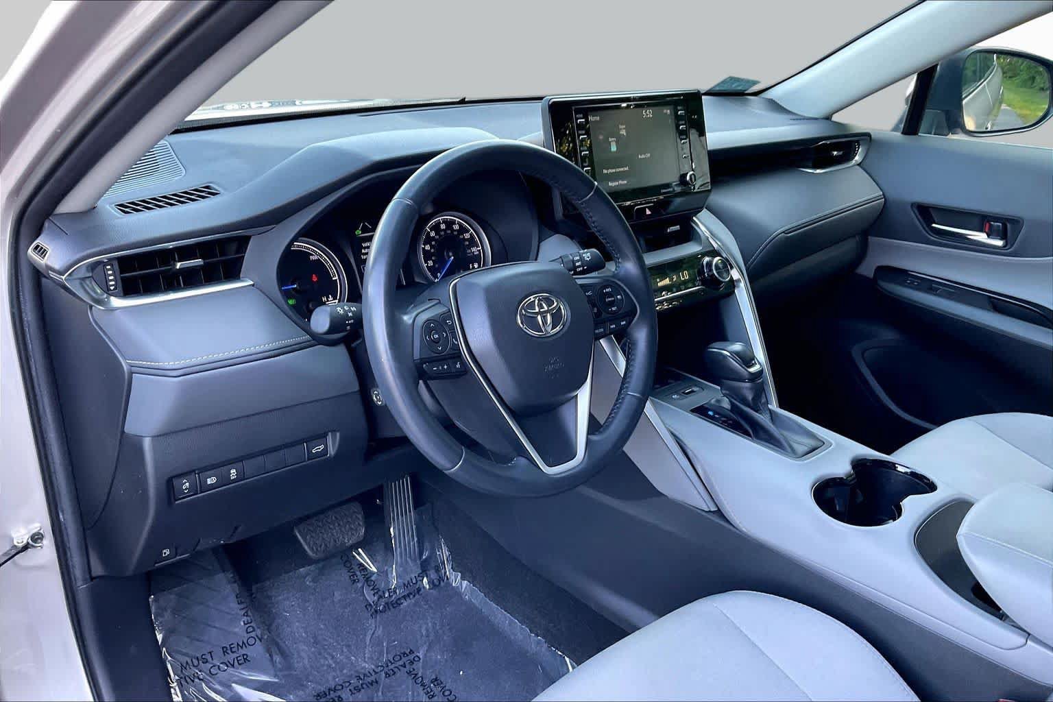 Used 2021 Toyota Venza LE AWD/4WD image 16