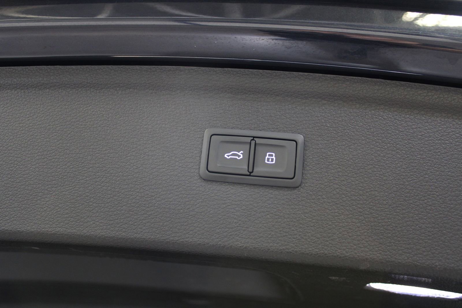 Used 2020 Audi SQ5 Prestige w/ Prestige Package AWD/4WD image 48