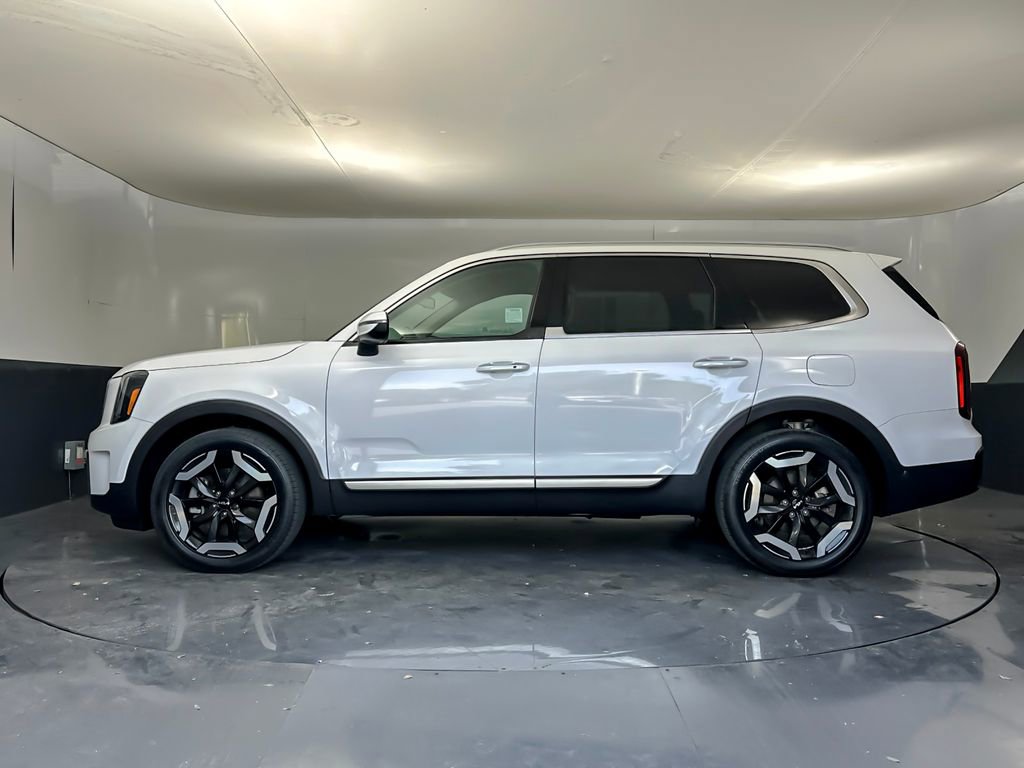 Used 2024 Kia Telluride S w/ S Sunroof Package image 6