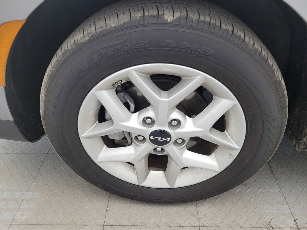 Used 2025 Kia Soul S image 31