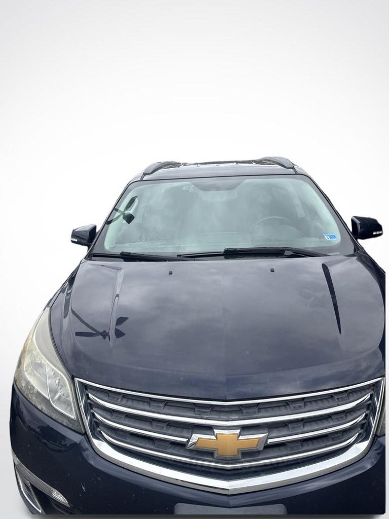Used 2017 Chevrolet Traverse LT w/ Style and Technology Package FWD image 3