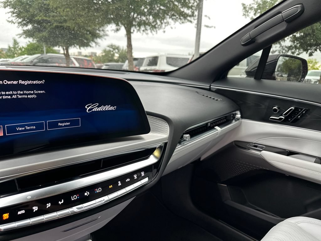 New 2026 Cadillac Lyriq Luxury RWD image 24