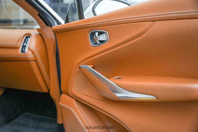 Used 2021 Aston Martin DBX image 50