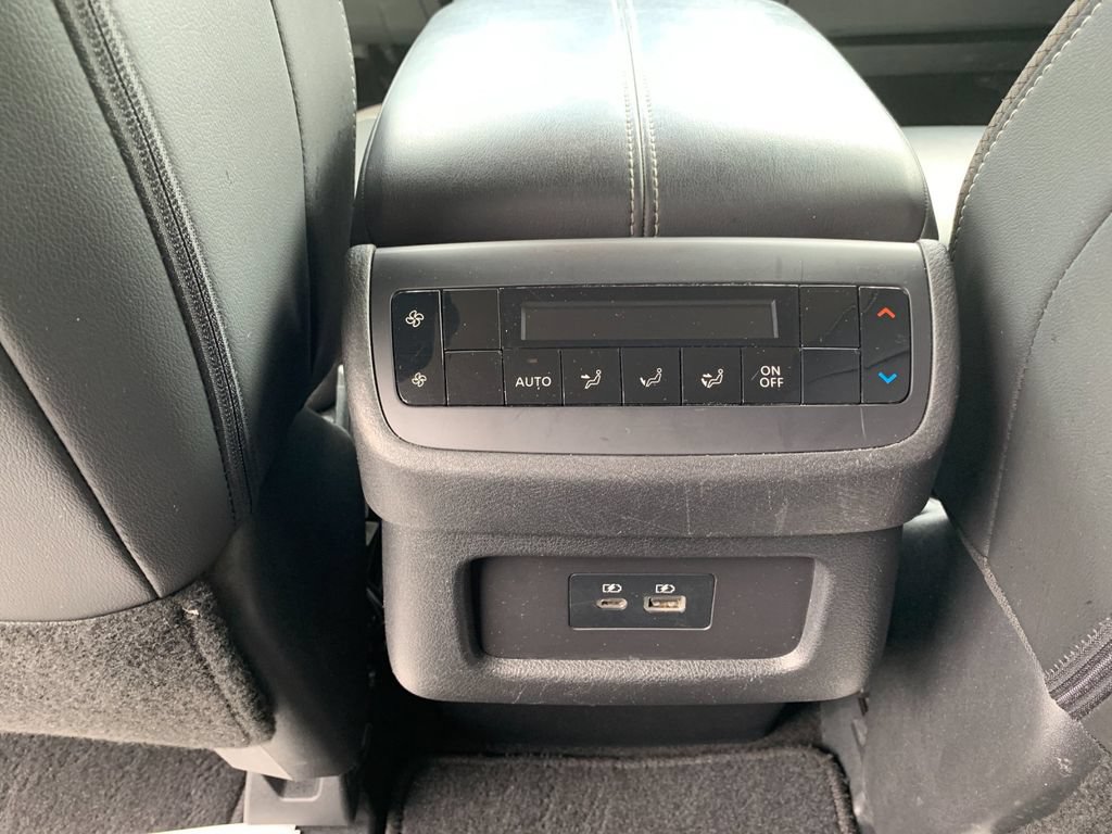 Used 2023 Nissan Pathfinder SL AWD/4WD image 15