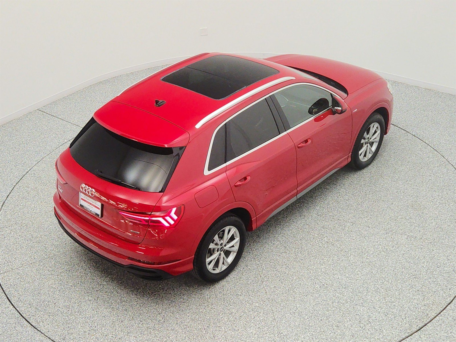 Used 2023 Audi Q3 2.0T Premium Plus w/ Premium Plus Package AWD/4WD image 26