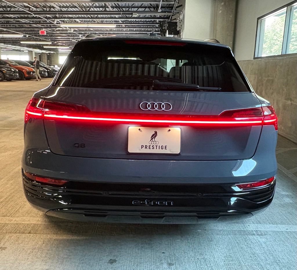 Used 2024 Audi Q8 e-tron Premium AWD/4WD image 7