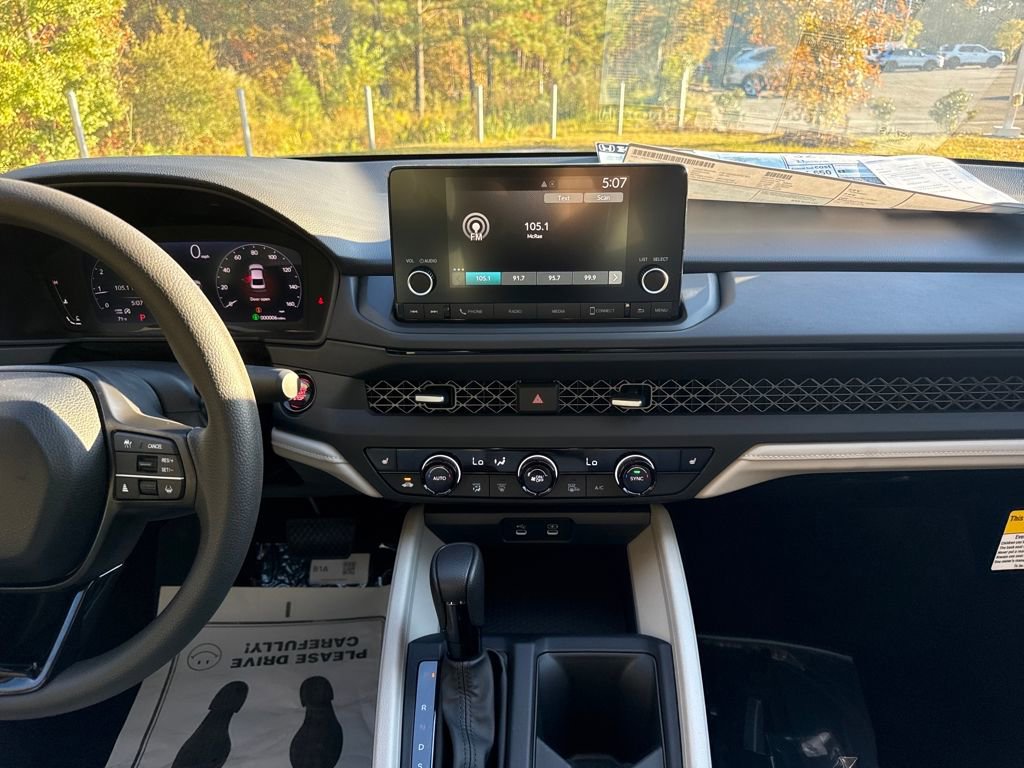 New 2025 Honda Accord SE image 15