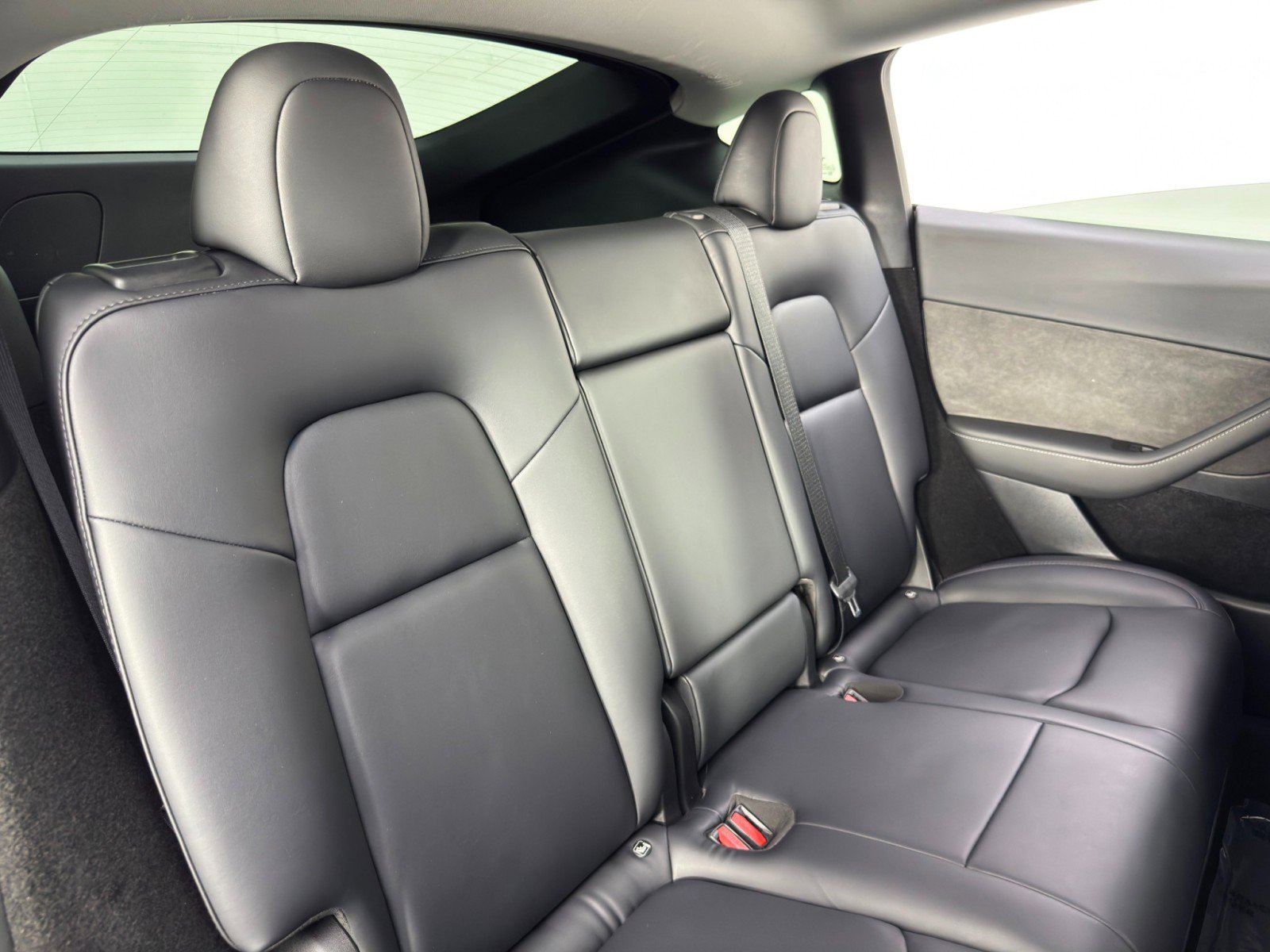 Used 2023 Tesla Model Y Performance image 40